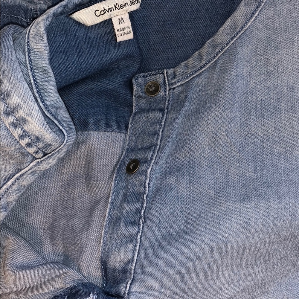 Calvin Klein Jeans Top - Picture 9 of 10